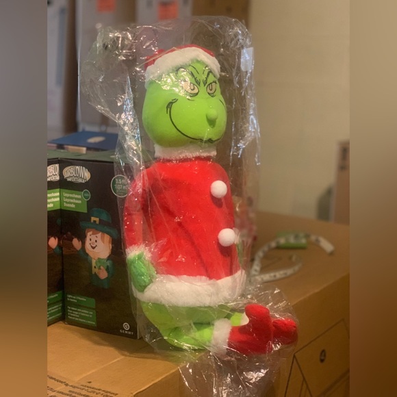 21in Plush Grinch With Suction Cup - Picture 2 of 4